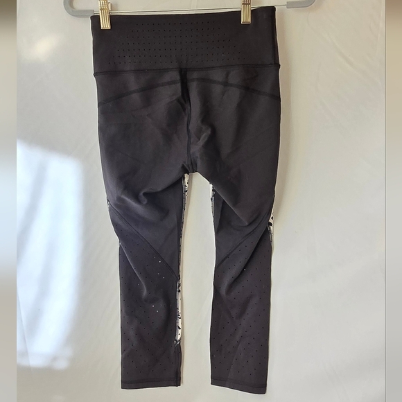 Athleta women S printed stealth tru-cool capri leggings athletic wear high rise, - Picture 8 of 12